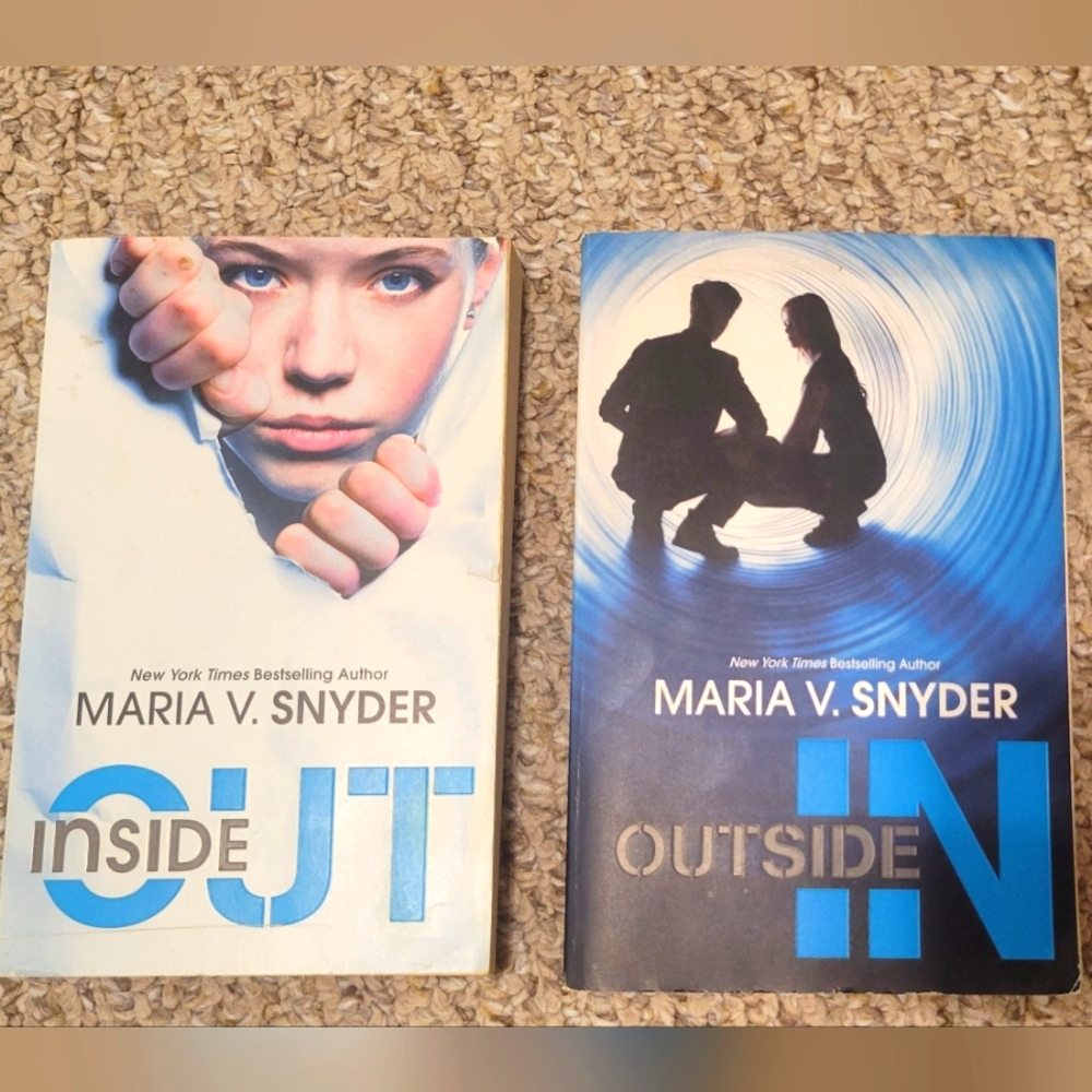 Maria V. Snyder Book Set - Inside Out & Outside In